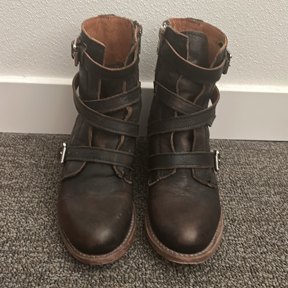 Freebird Raine Booties Size 6 - Picture 6 of 6
